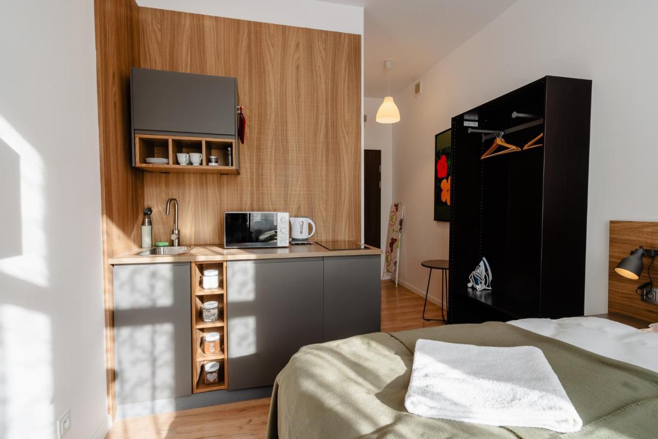 Elegant Very Berry Studios In Poznan Center By Noclegi Renters Buitenkant foto
