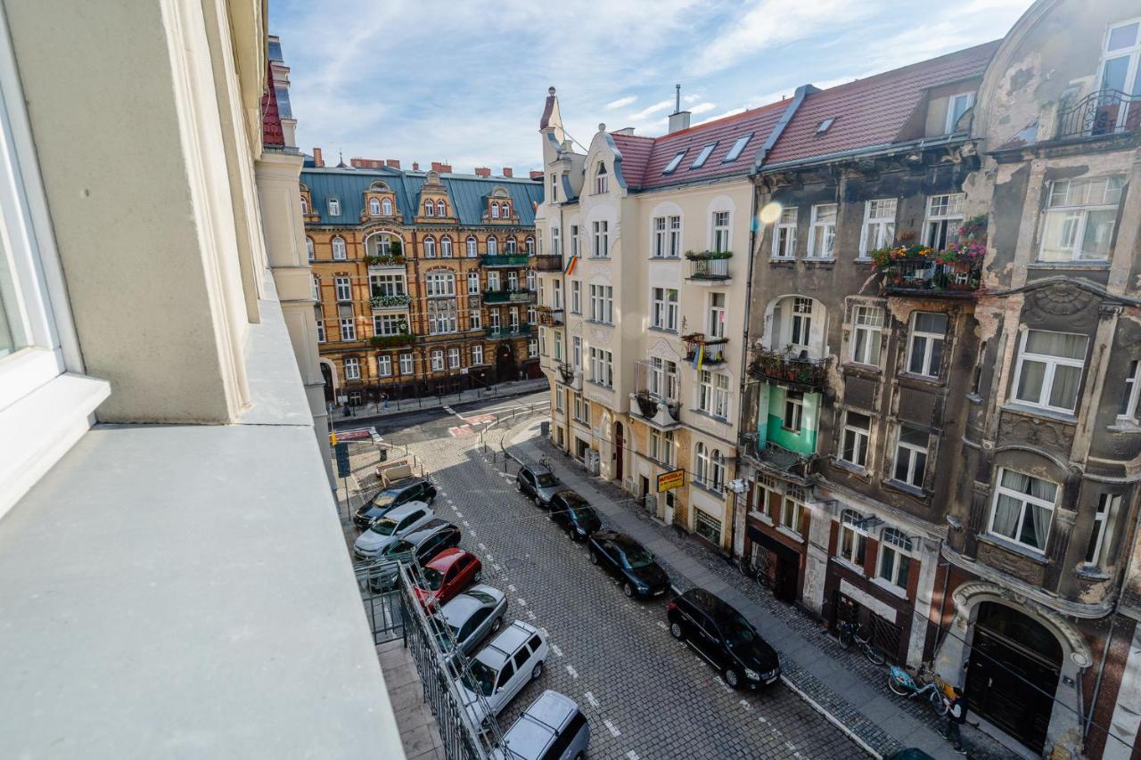 Elegant Very Berry Studios In Poznan Center By Noclegi Renters Buitenkant foto