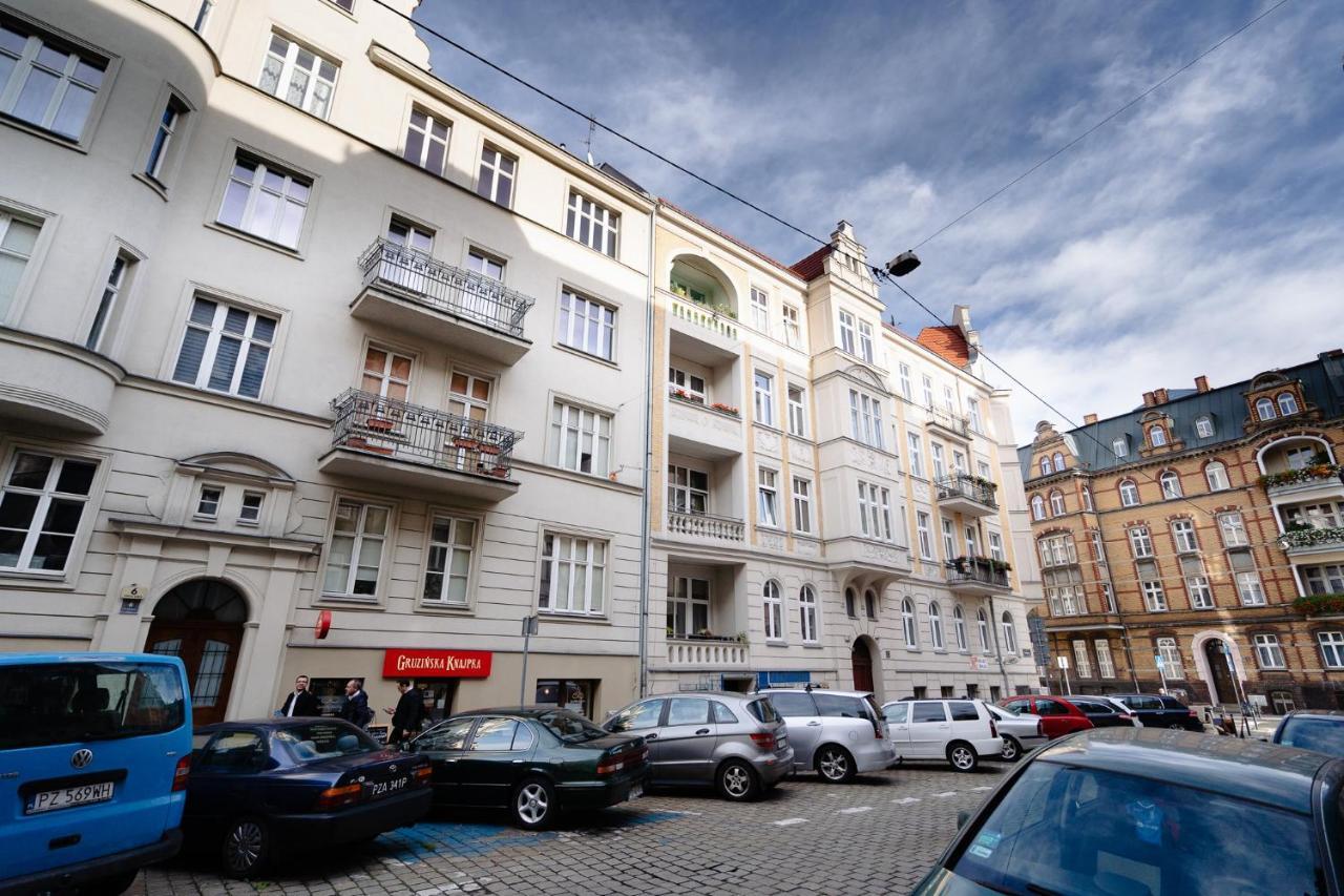 Elegant Very Berry Studios In Poznan Center By Noclegi Renters Buitenkant foto