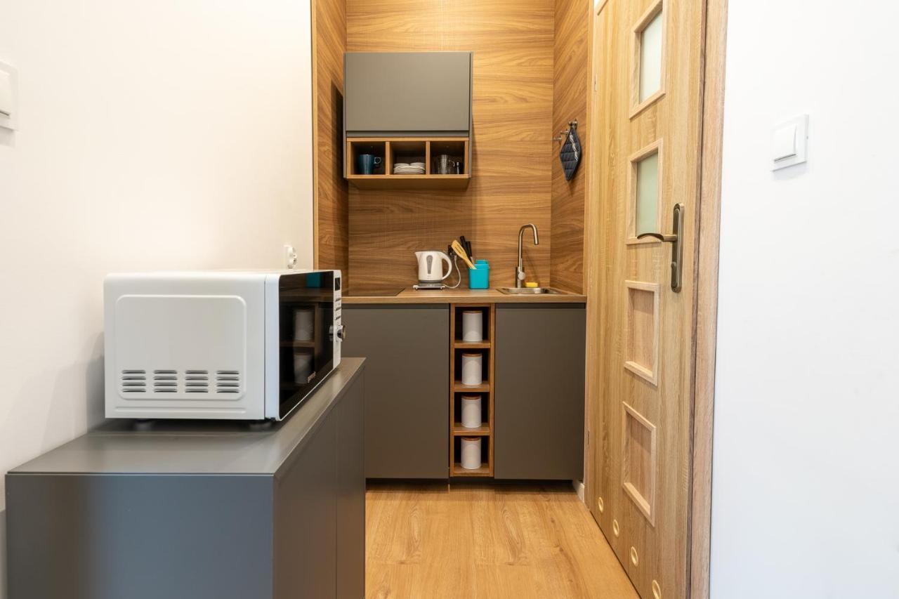 Elegant Very Berry Studios In Poznan Center By Noclegi Renters Buitenkant foto